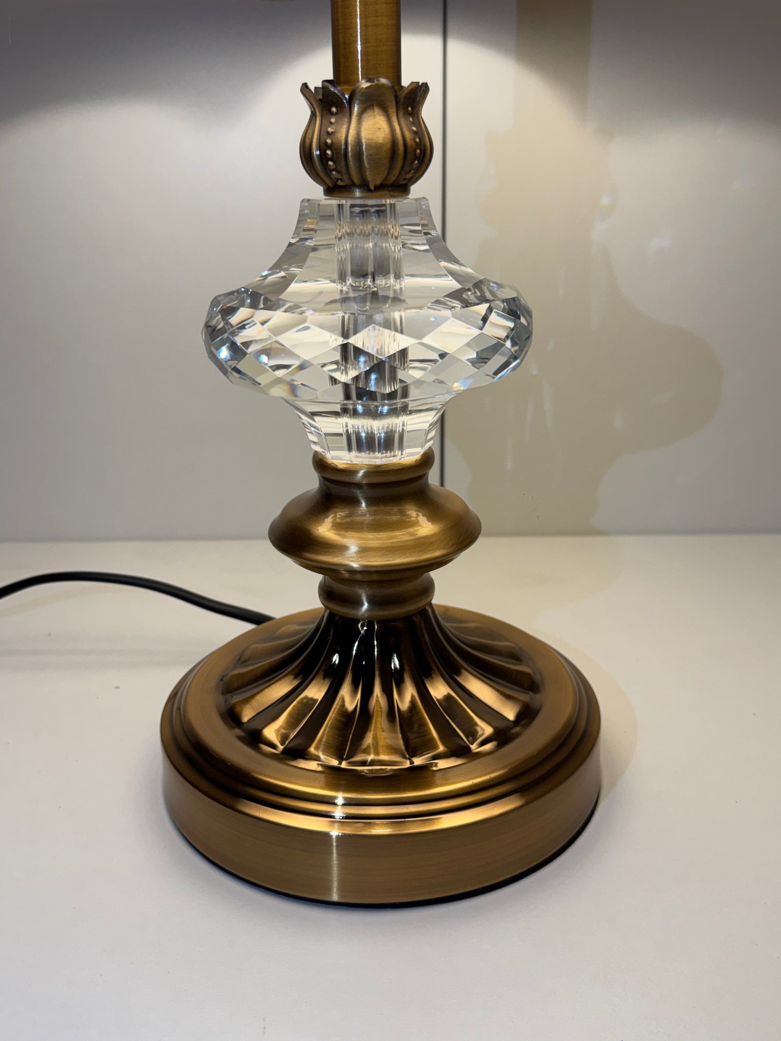 Heritage Lace Shade Table Lamp