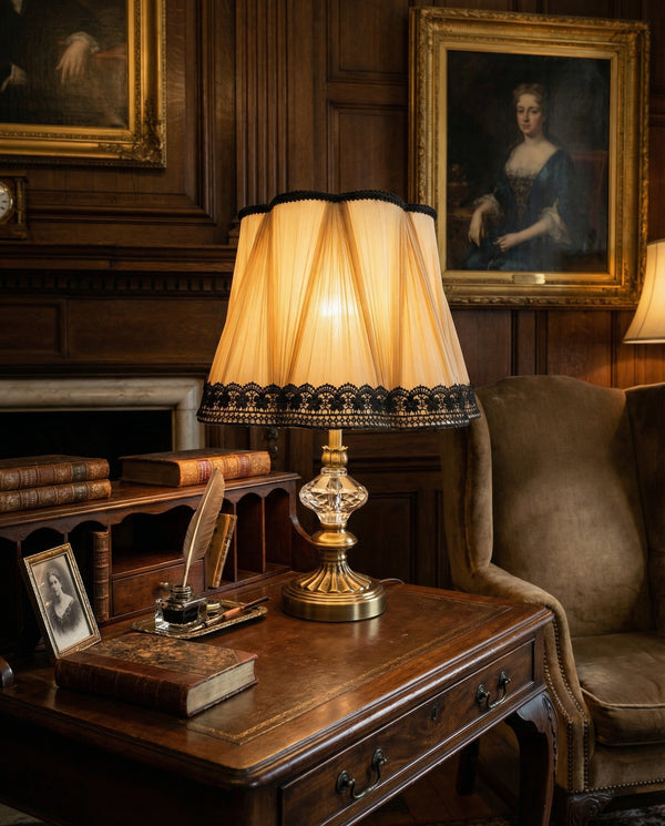 Heritage Lace Shade Table Lamp